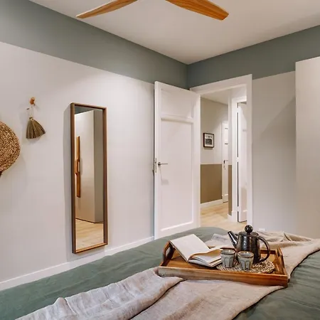 Laurel - 3 Bedrooms In Sant Gervasi Barcelona